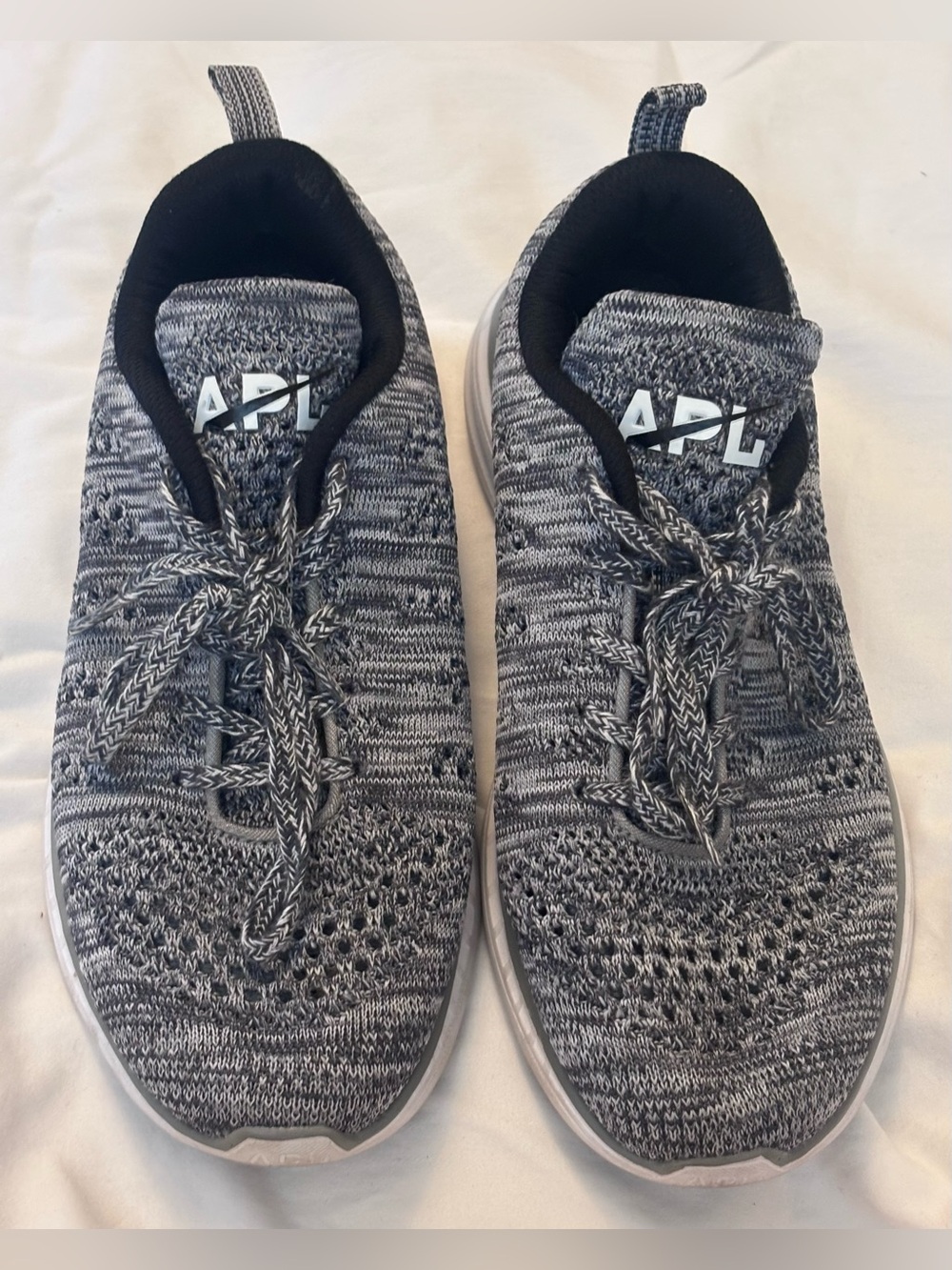 APL TechLoom Pro Gray Knit Running Sneakers Women’s Size 6.5 Workout Athleisure